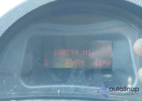 2008 Pontiac Grand Prix z USA, uszkodzony, nr VIN 2G2WP552881186601